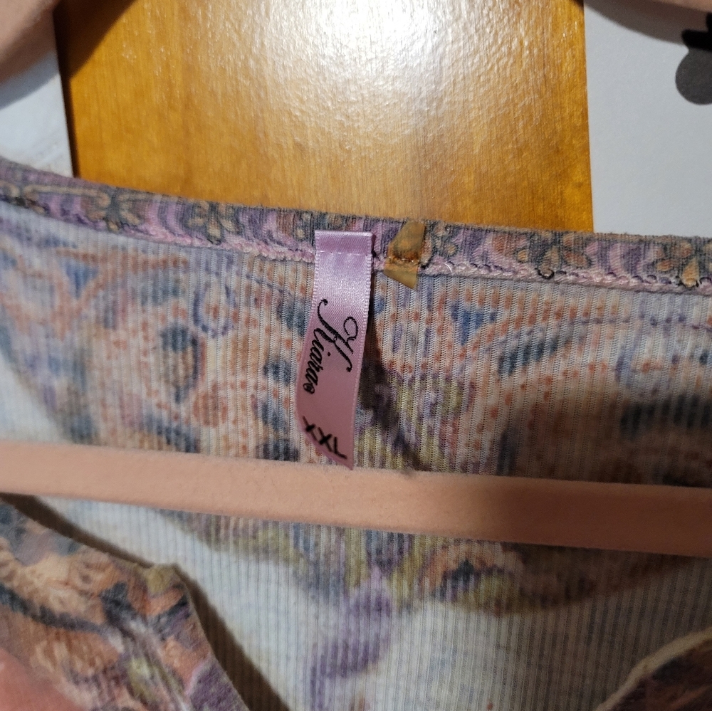 Kiara Top - Picture 2 of 3